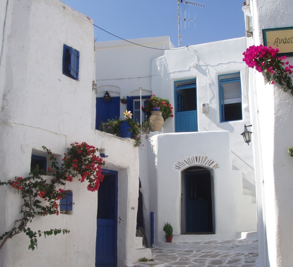 Street in Lefkes village