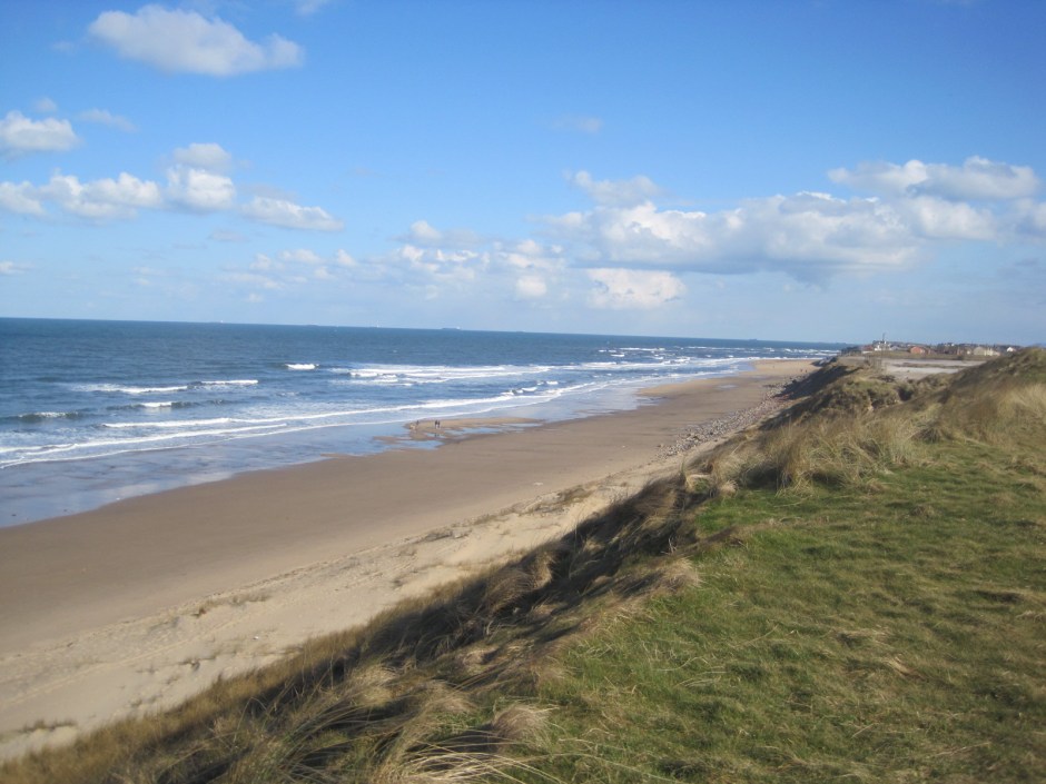 And back along the top of the dunes