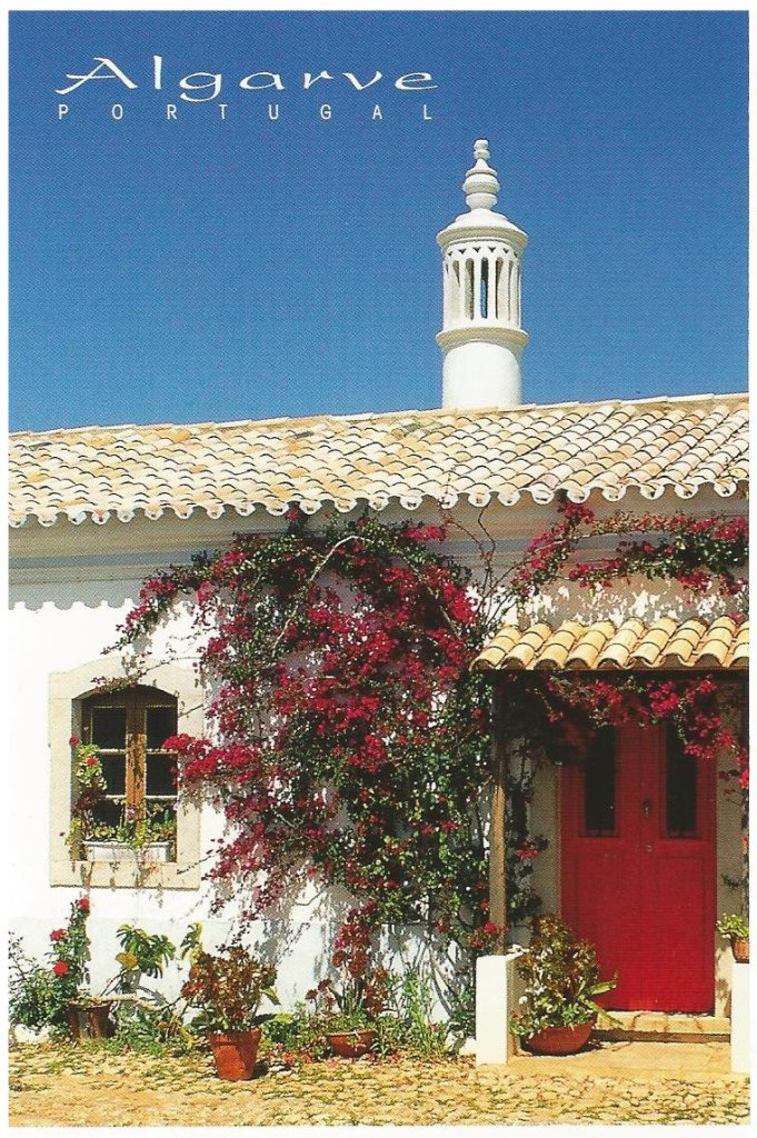 Exactly why I love the Algarve so- pretty as a picture.