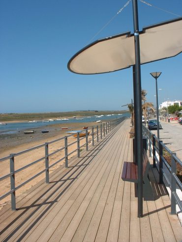 I can almost hear the clop of sandals on the boardwalk