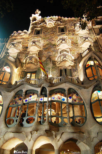 Total fantasy!  Casa Batlo- courtesy of Wikipedia.