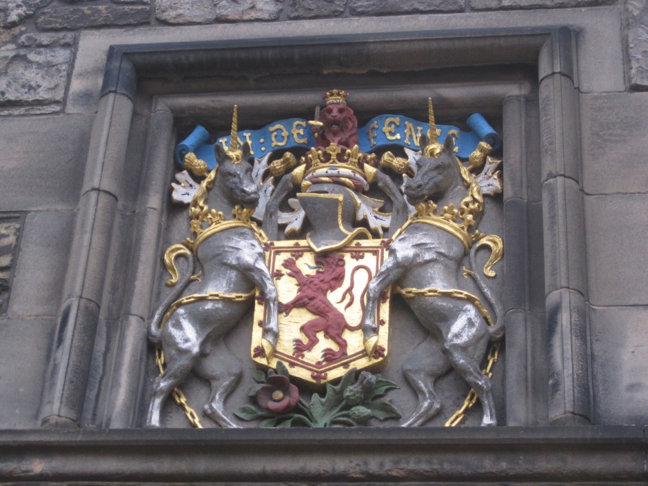 The lion and the unicorns grace Edinburgh Castle