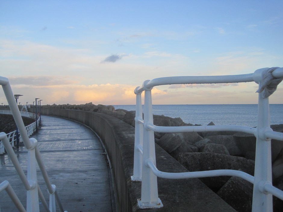 I love the shape of the breakwater