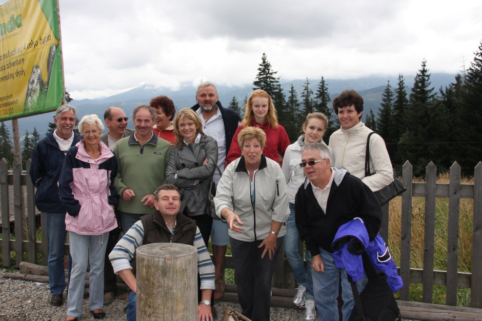 Arek in the foreground, with Irena behind him and Weronika, with golden red hair at the back