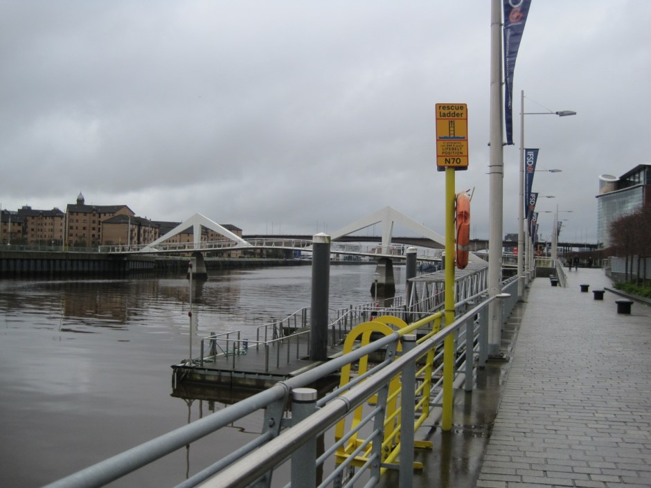 Looking back along the river 
