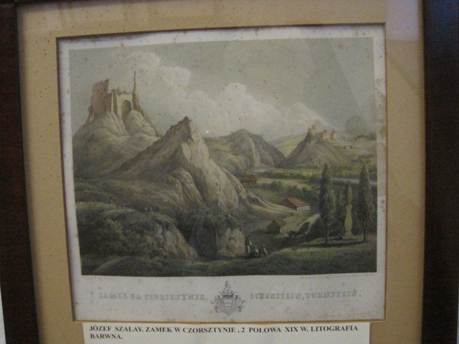 And the faded lithograph looks creepy indeed!