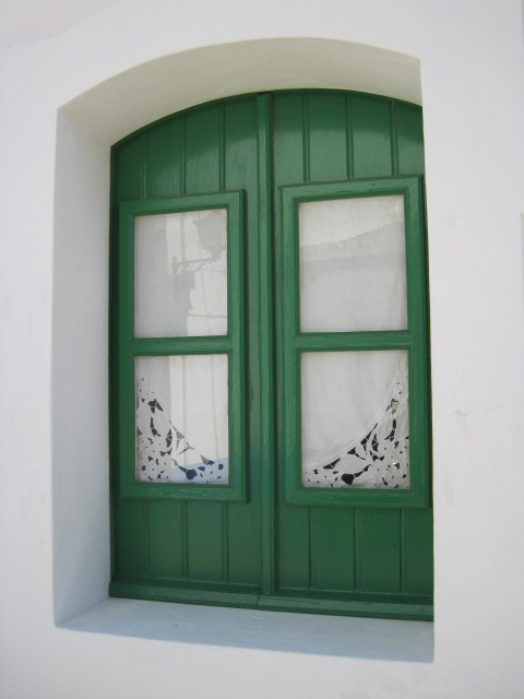 Can you see the lamp reflected in the top left?