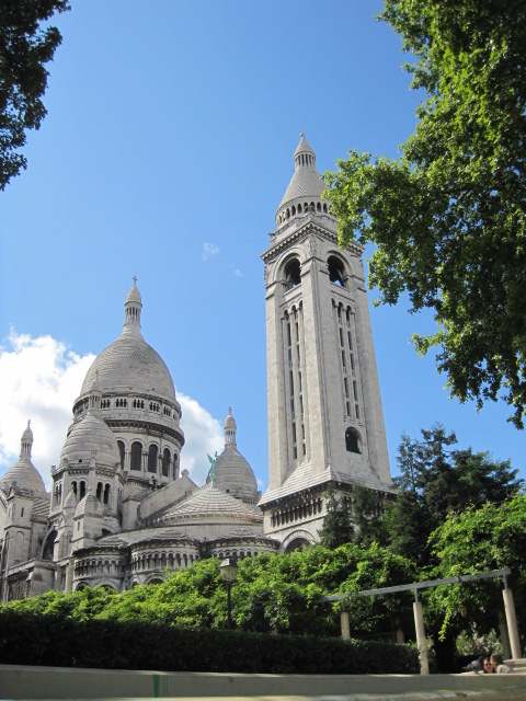 Gazing on the Sacre Couer