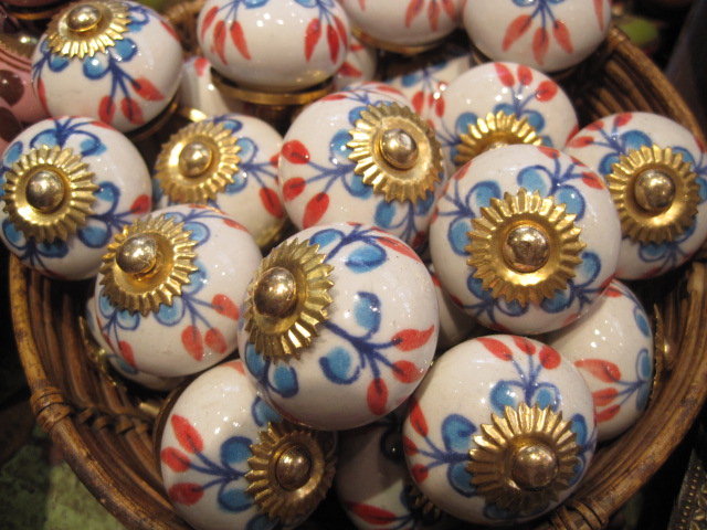 Doorknobs to die for!