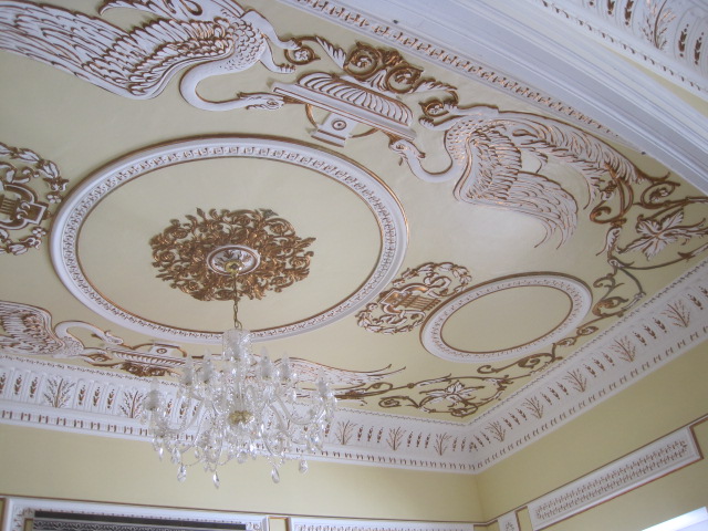 And the gilded swans, a complete masterpiece