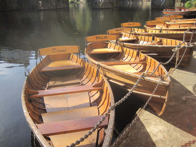 I love the boat names