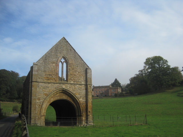 The gatehouse lay just across the lane