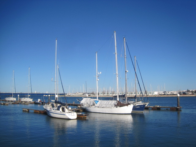 Did somebody mention boats?