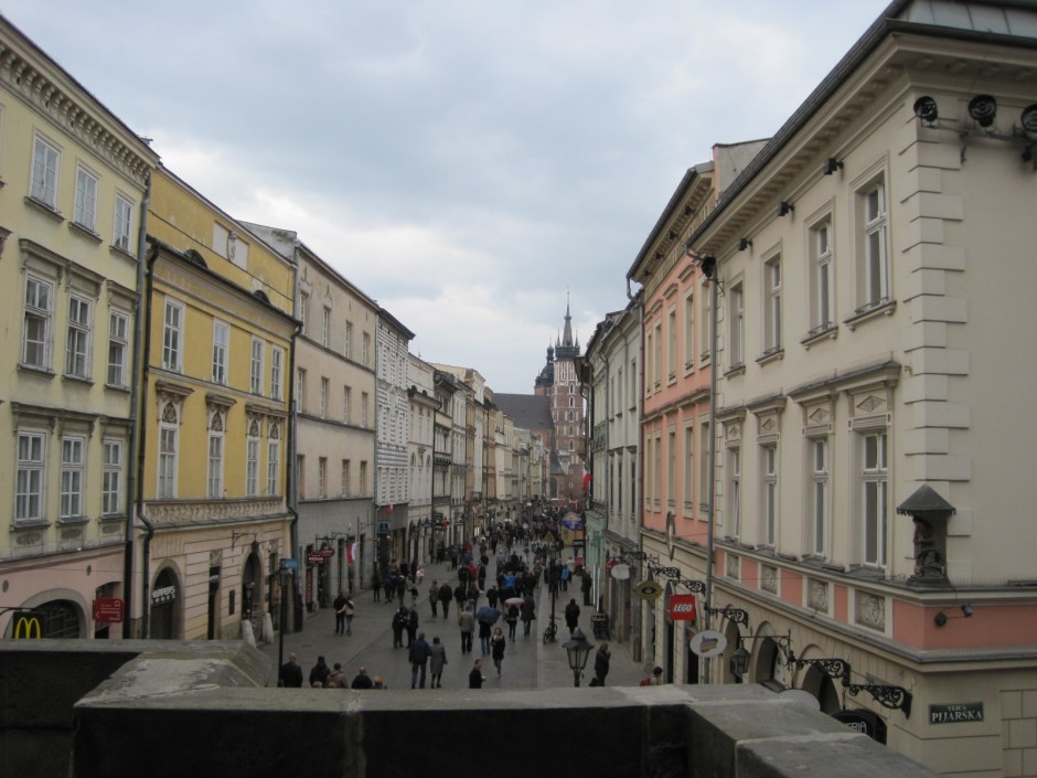 The Mariacki Church, in the Rynek, beckons from beyond Ul. Florianska