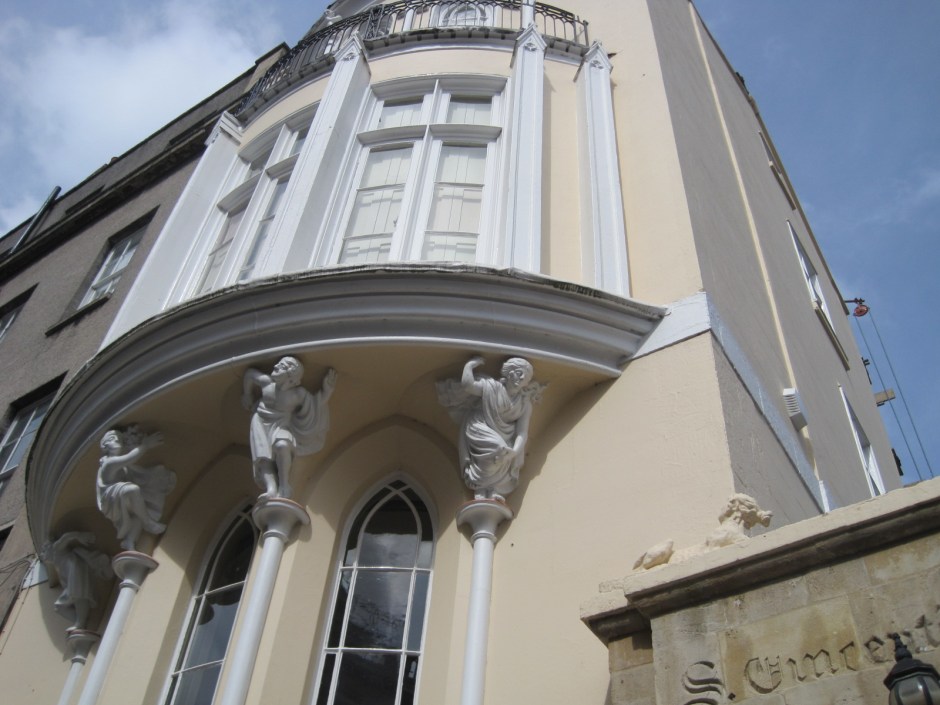 Who'd live in a house like this? Me, please!