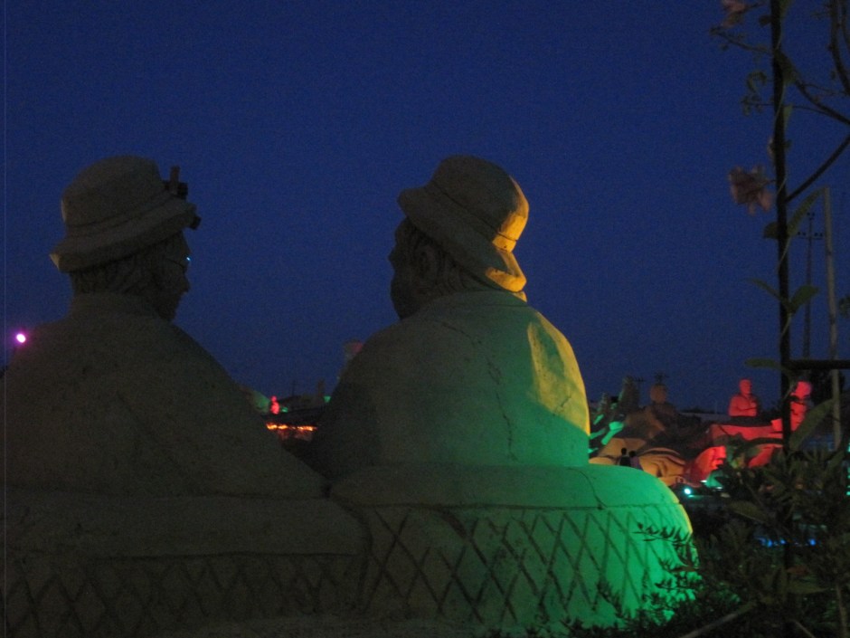 Time to sit in the cafe with Laurel and Hardy and wait