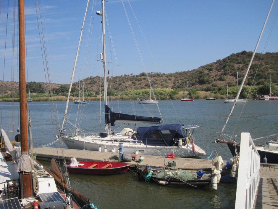 The moorings at Laranjeiras